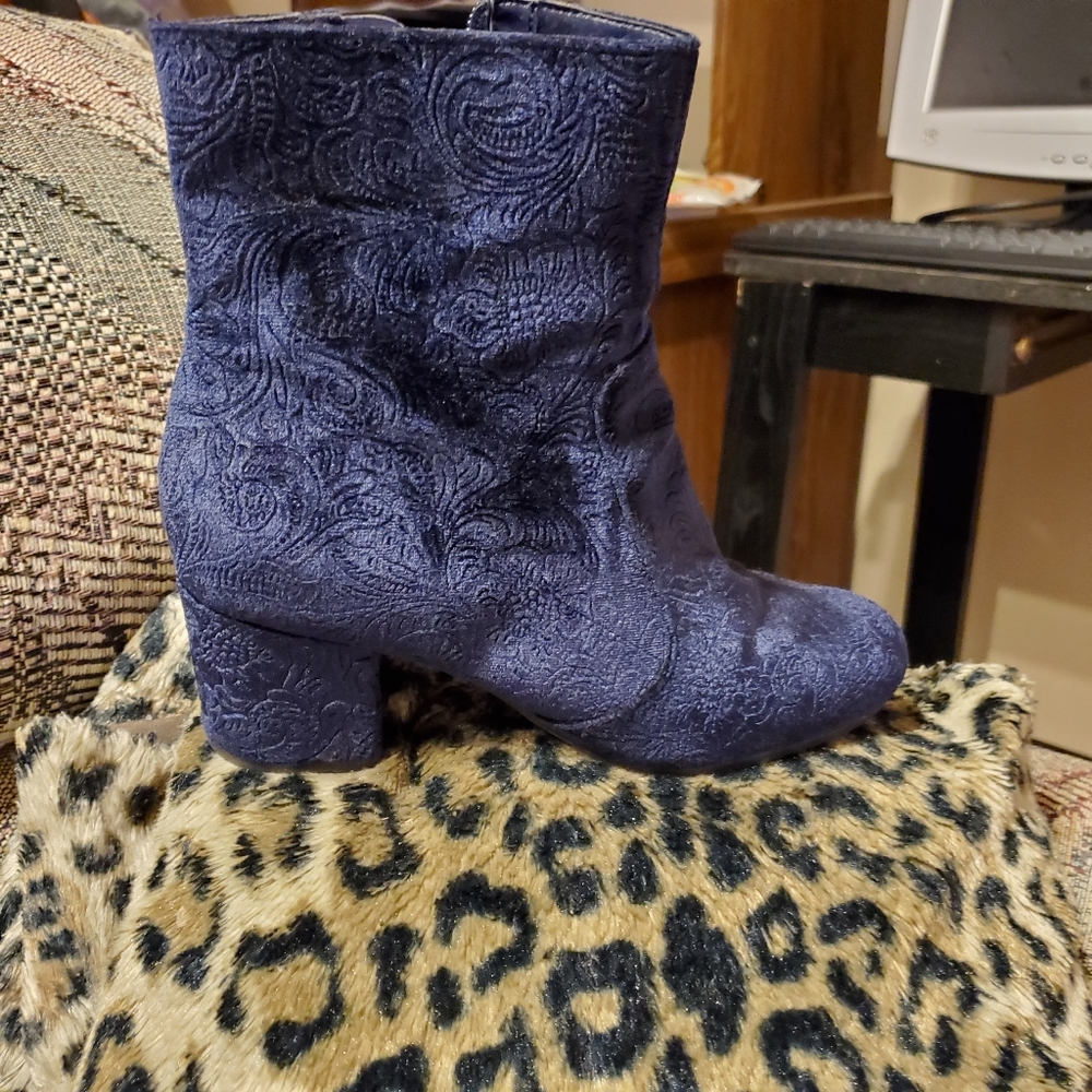 Ankle boots
